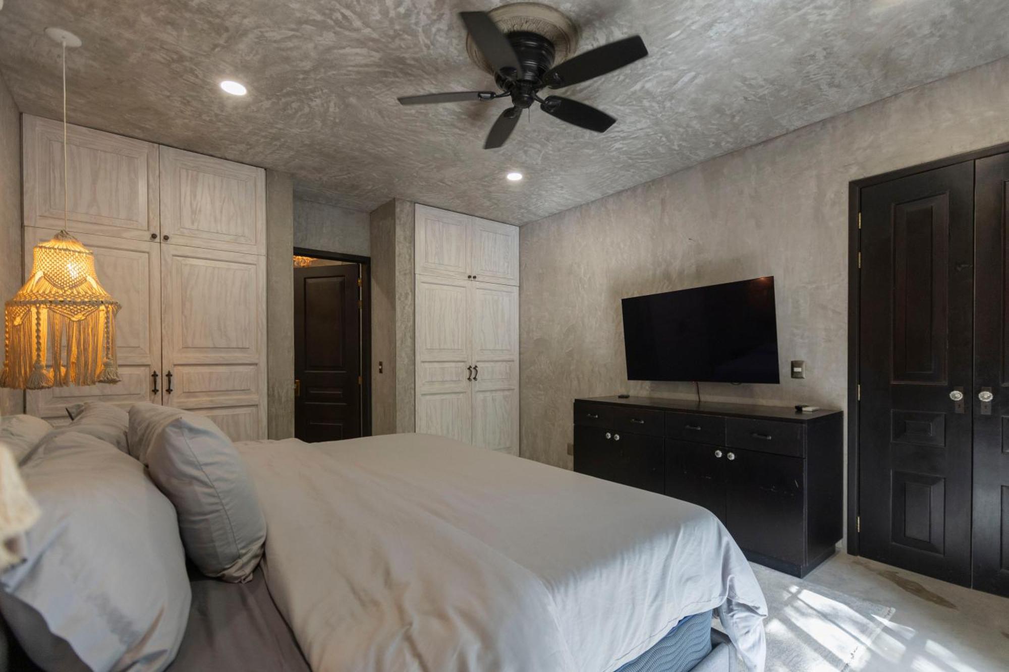 Casa Halo - Mansion, Nightclub, Pool, Sonos, Gated, Staff
