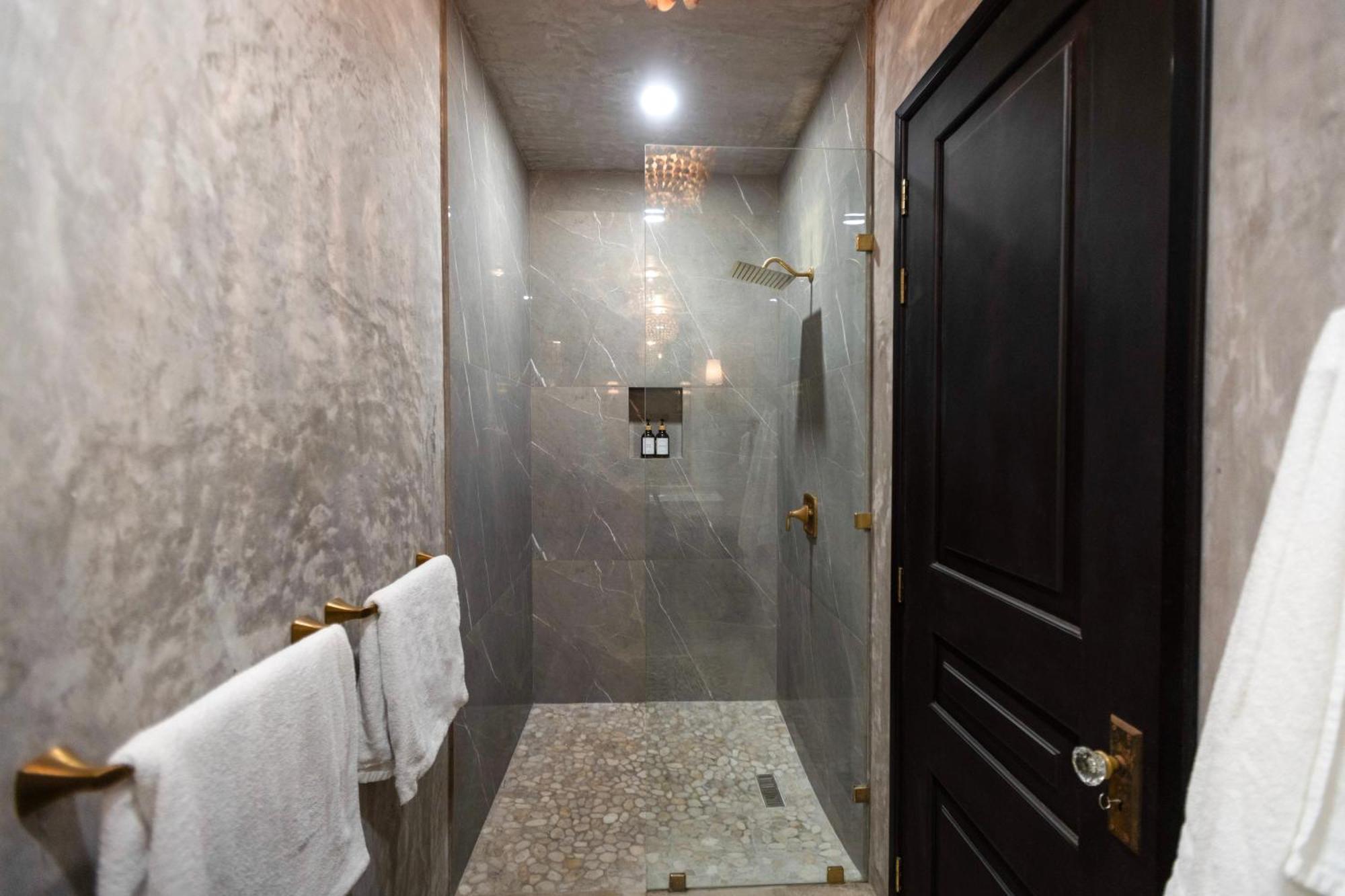 Villa Casa Halo - Mansion, Nightclub, Pool, Sonos, Gated, Staff *