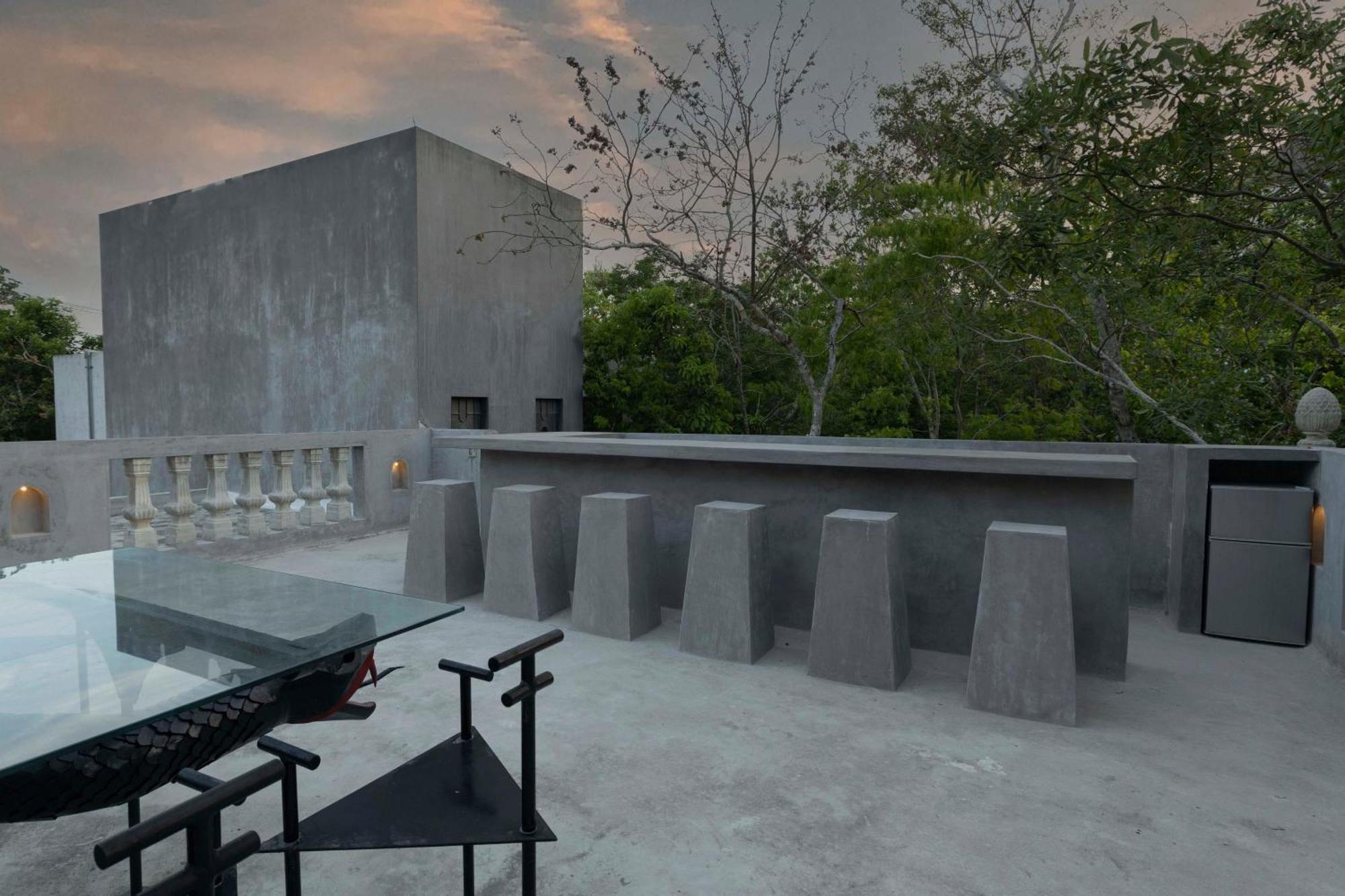 Casa Halo - Mansion, Nightclub, Pool, Sonos, Gated, Staff *