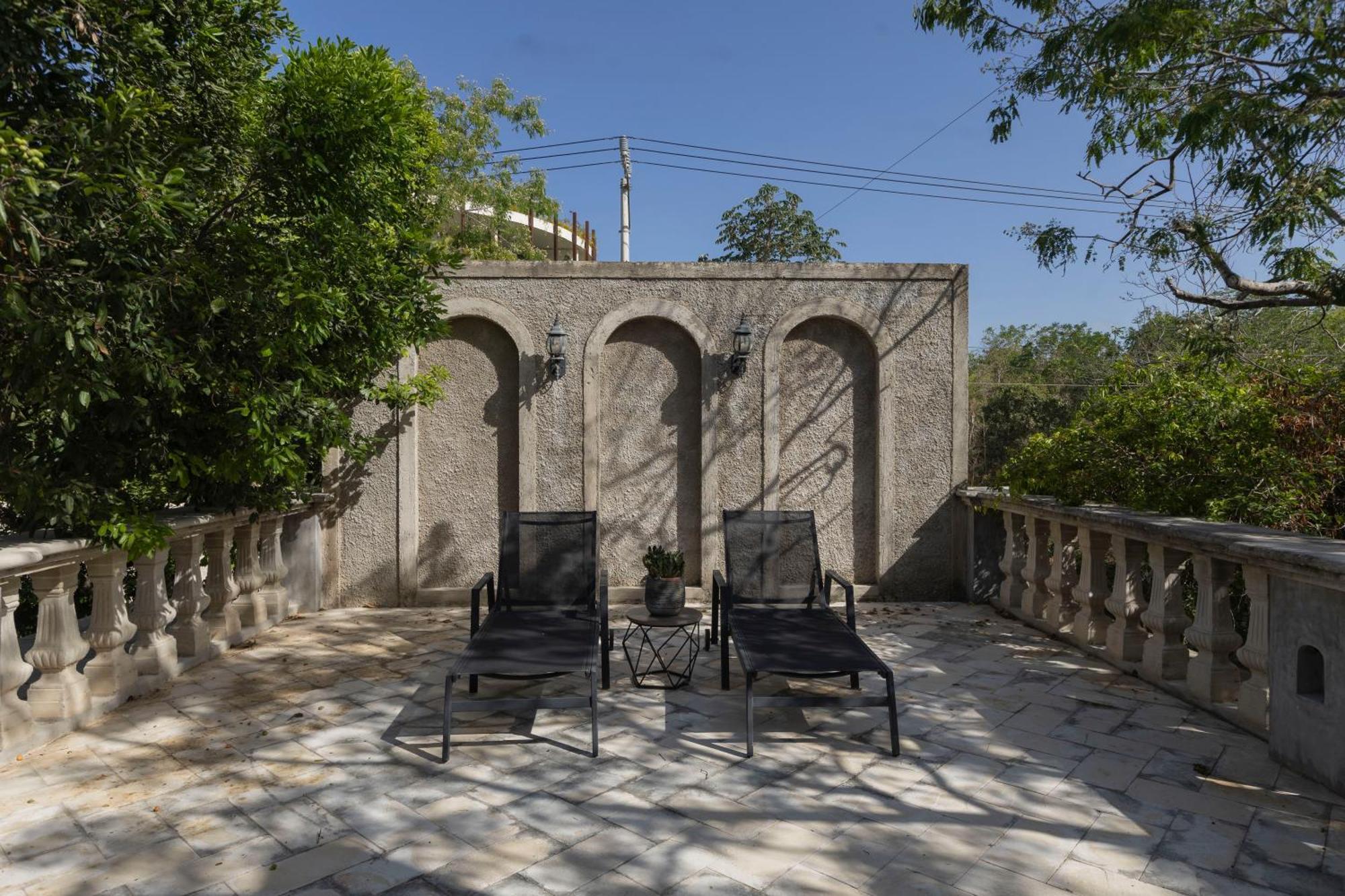 Casa Halo - Mansion, Nightclub, Pool, Sonos, Gated, Staff Villa