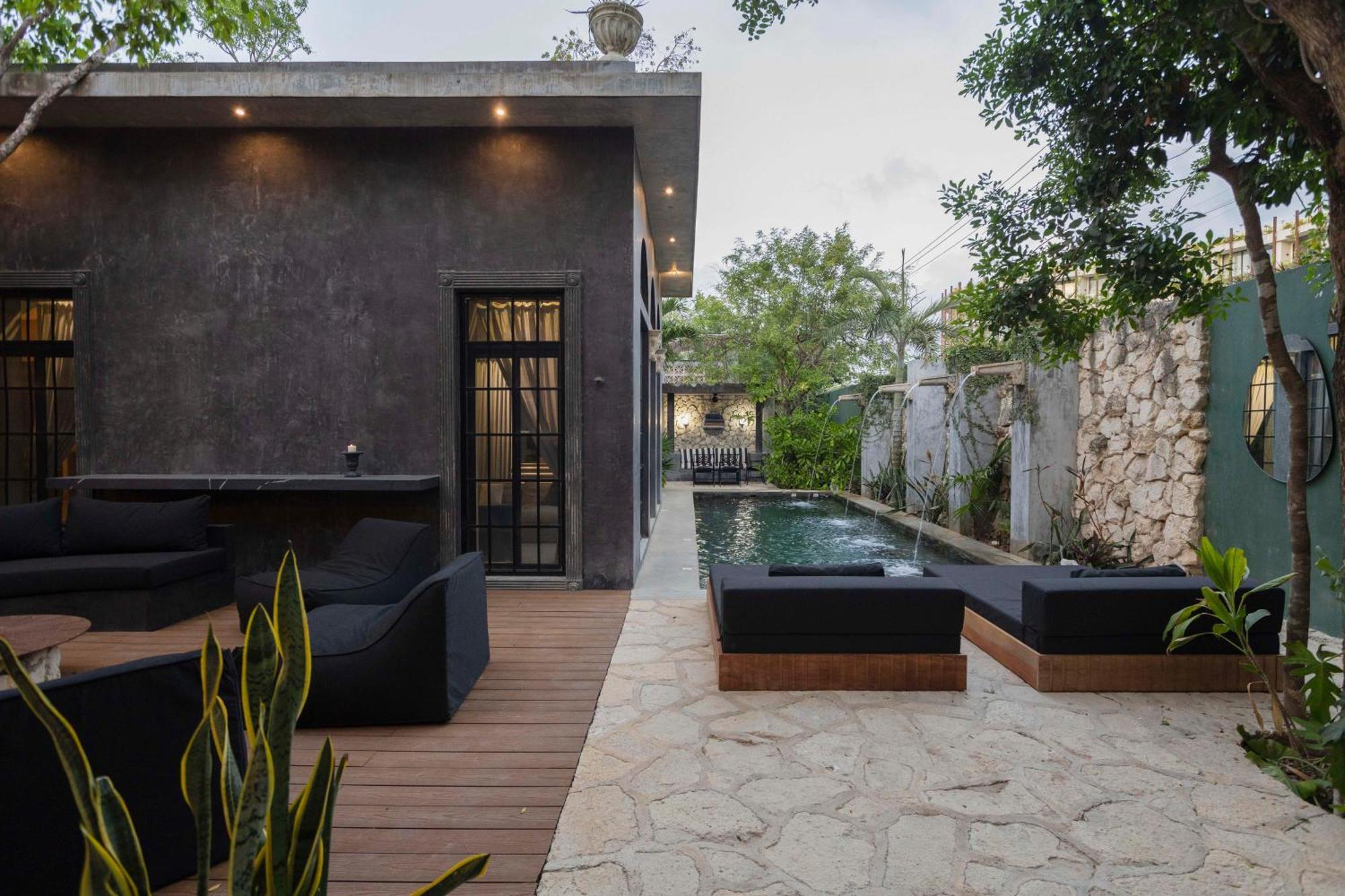 Casa Halo - Mansion, Nightclub, Pool, Sonos, Gated, Staff Villa *