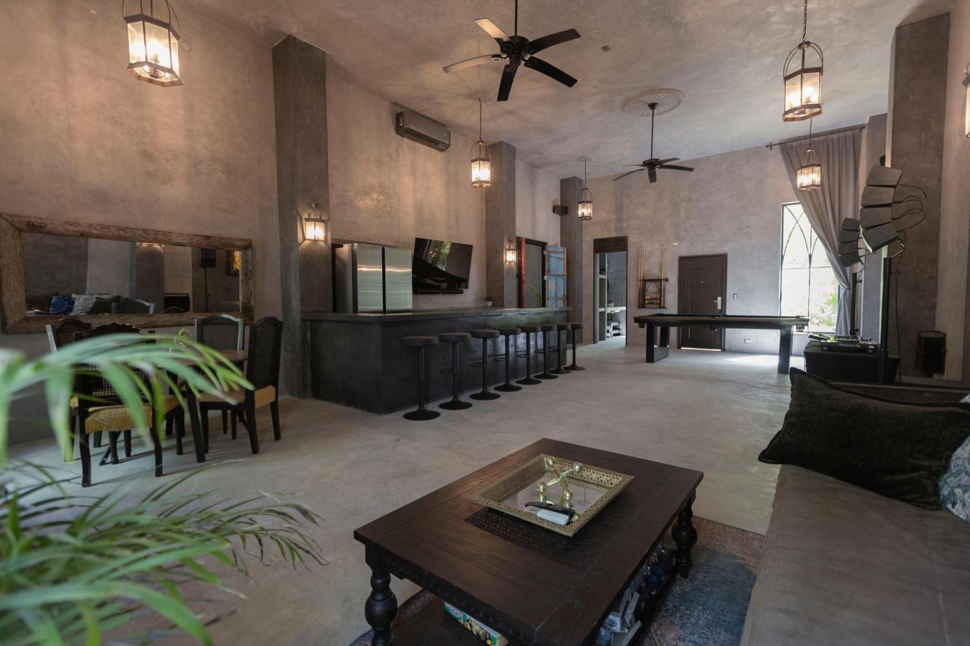 Villa Casa Halo - Mansion, Nightclub, Pool, Sonos, Gated, Staff *