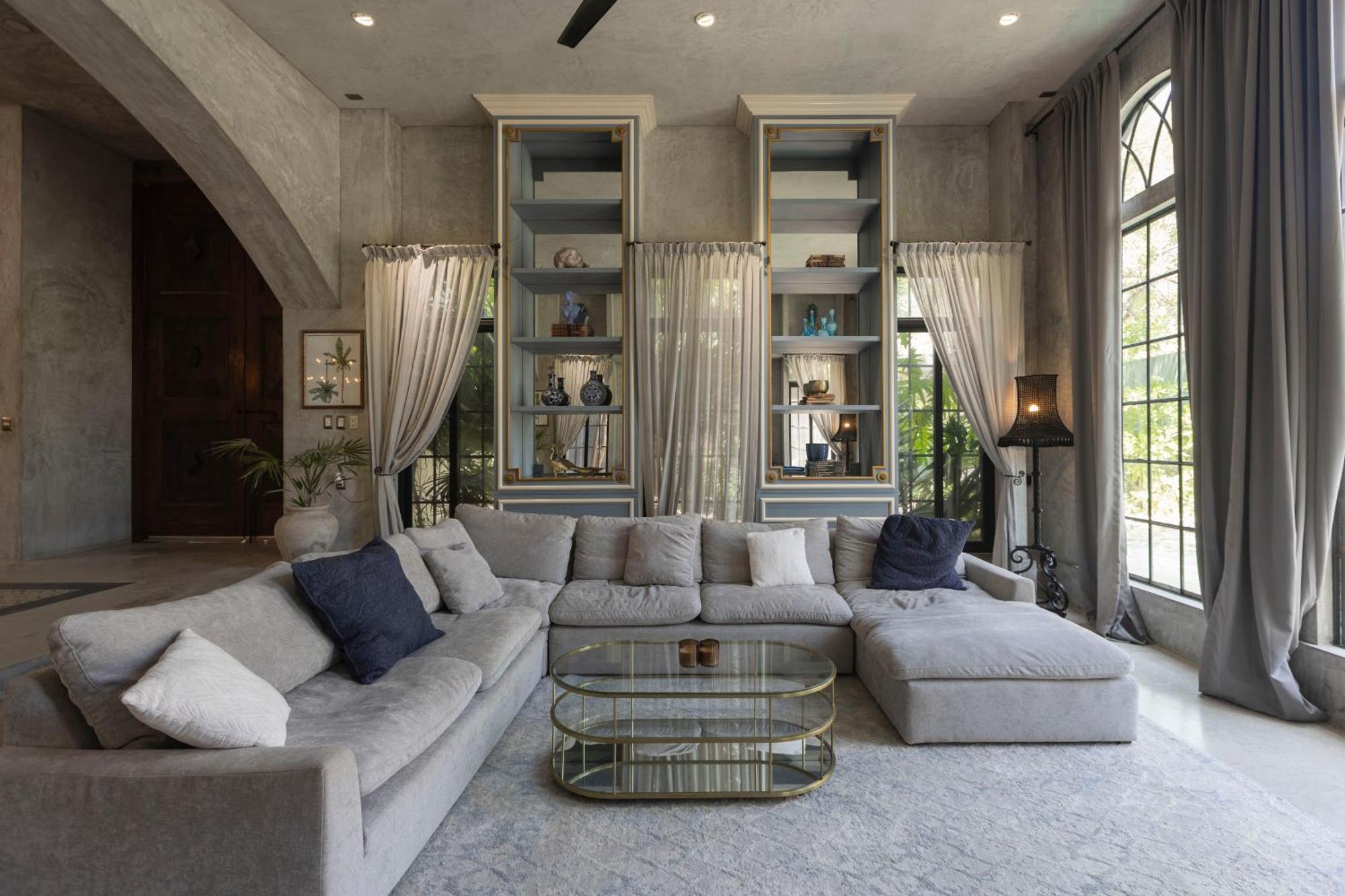 Casa Halo - Mansion, Nightclub, Pool, Sonos, Gated, Staff